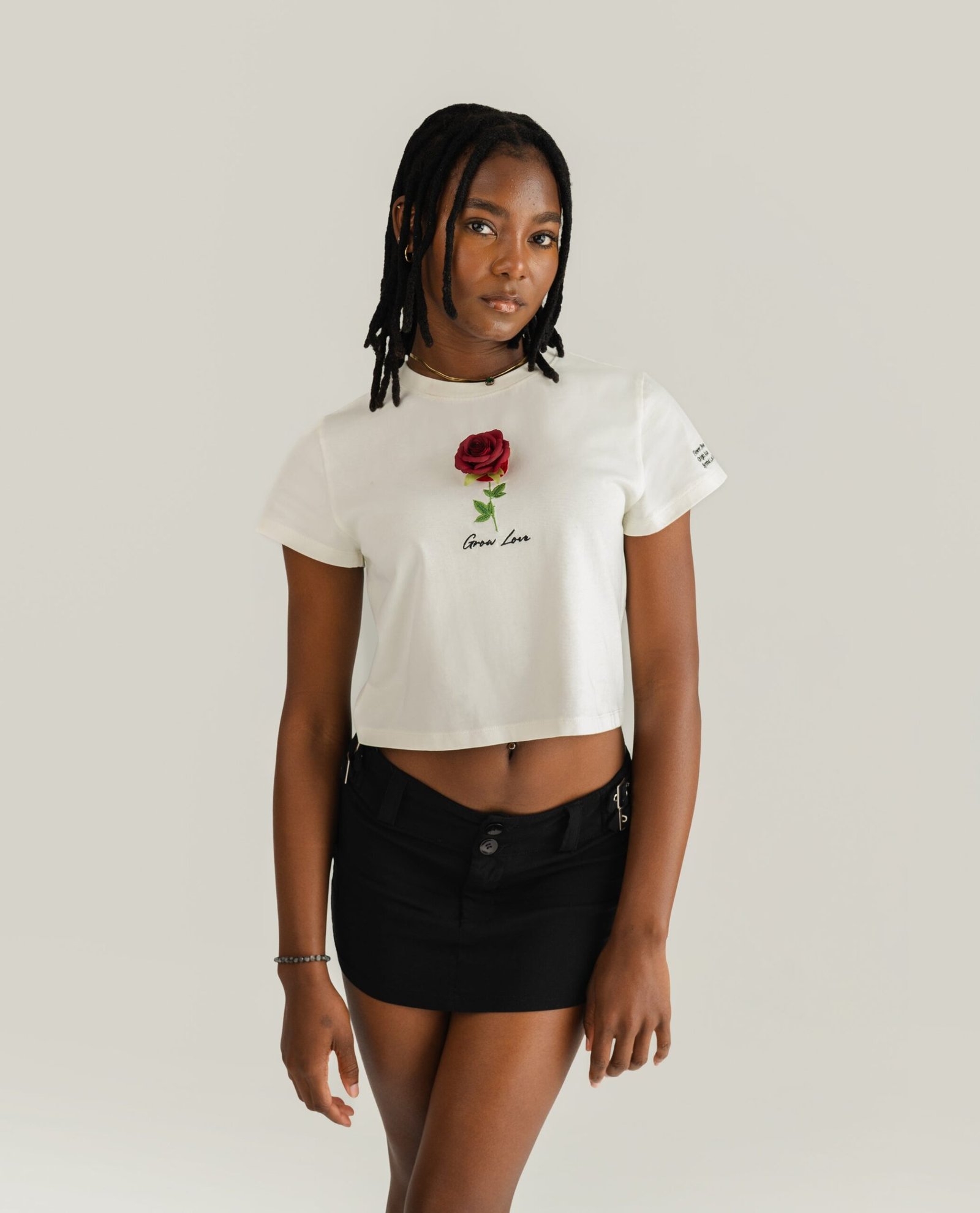 Off White Short Tee – Below the Bloom (+1 Flower)