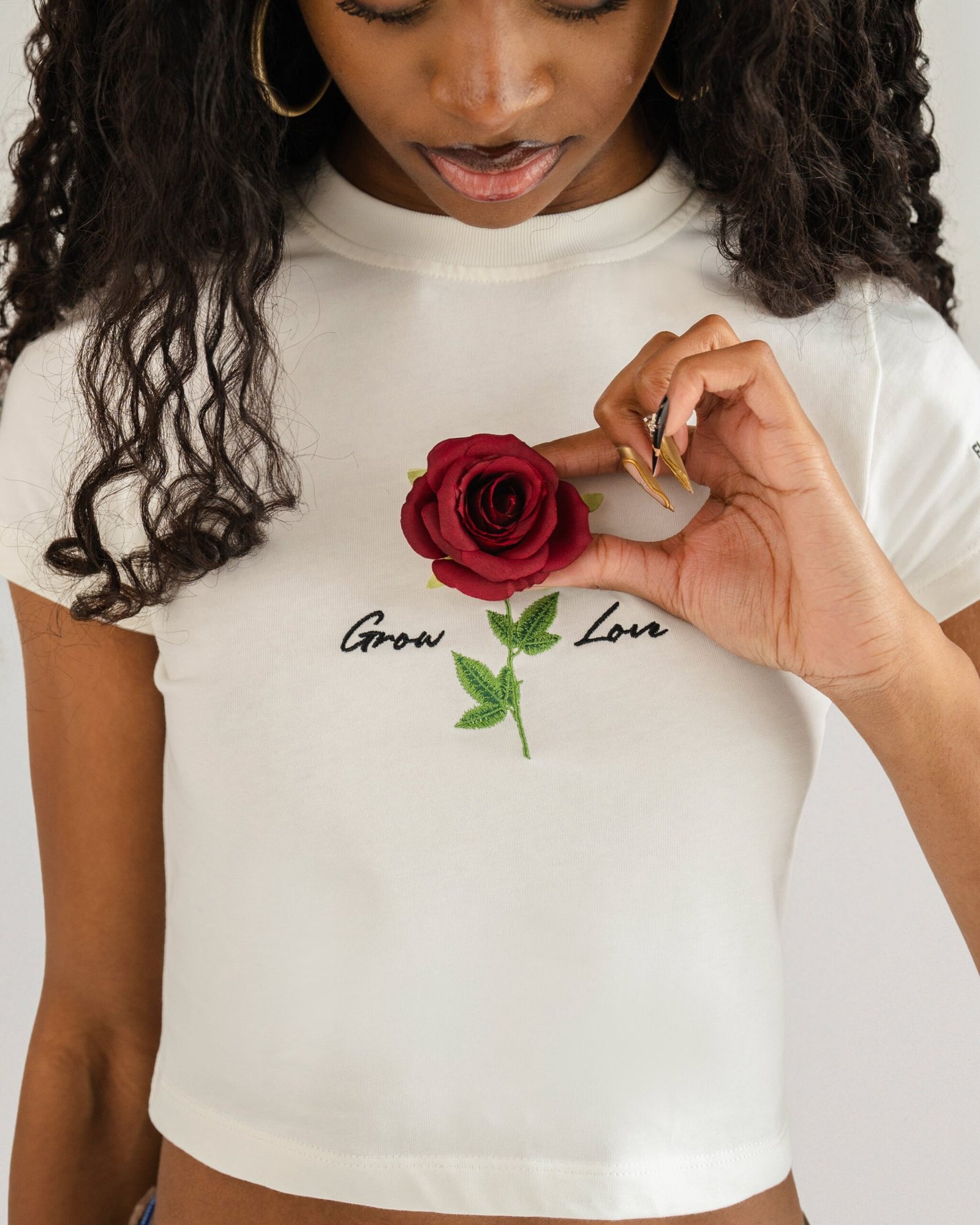 Off White Short Tee – In Between Bloom (+1 Flower) — view 2