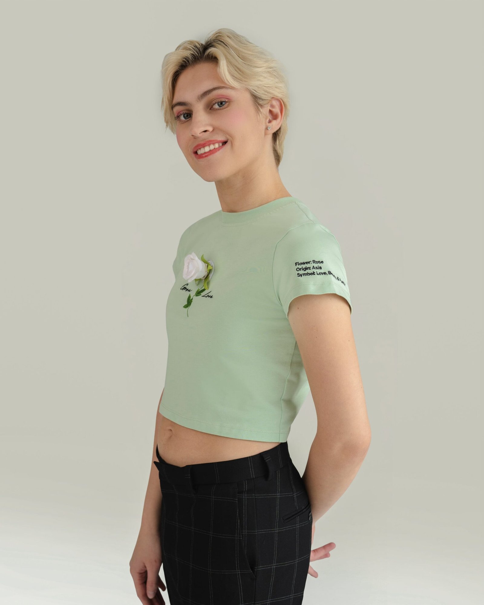 Sage Green Short Tee – In Between Bloom (+1 Flower)